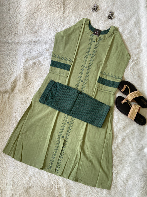 Cotton Aline Pair (Gamthi Pair). Cotton Kurtis Sets For Women Online India. Shop the Latest Festive Summer Collection at Shivani Designer Kurti.